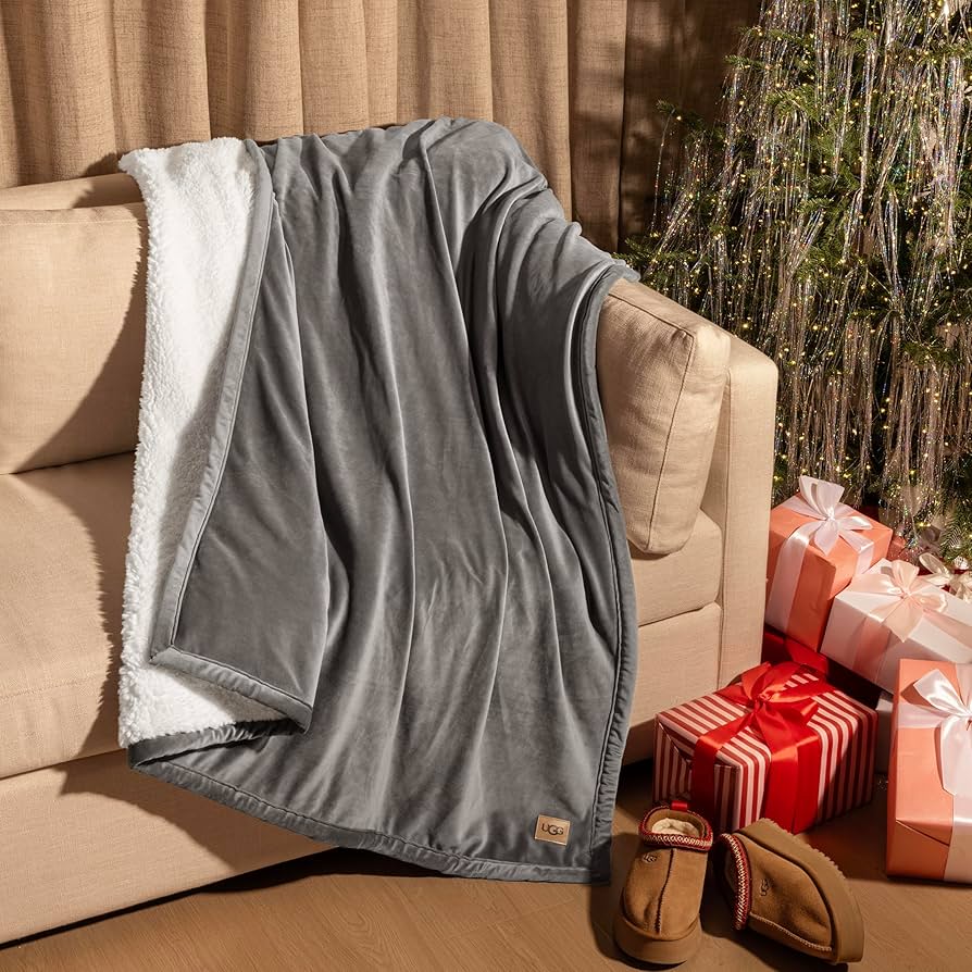 Amazon|UGG Bliss スローブランケット フラシ天 ソフトフリース Amazon|UGG Bliss スローブランケット フラシ天 ソフトフリース